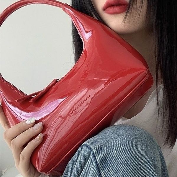 

2022 underarm bag korean niche tide brand lacquered handbag new retro glossy shoulder bag, Black;red