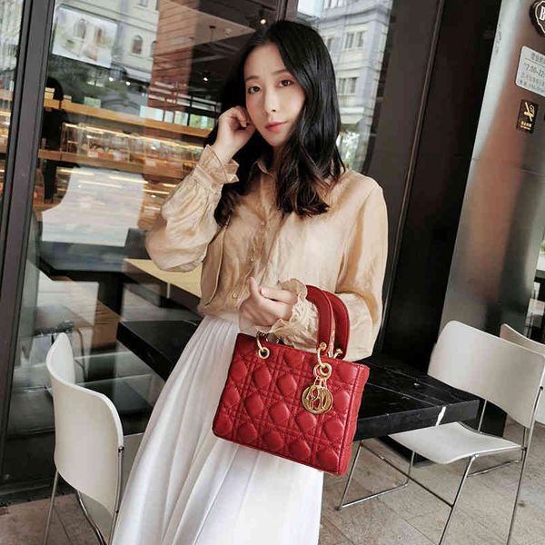 

new fashion princess dai female cross messenger single shoulder portable outdoor feeling summer fairy versatile wedding bag luxury designer