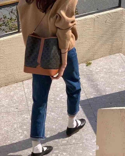 

factory direct sale new brand ladies bags wholesale 2022 triumphal arch bucket women's leather large capacity shoulder high-grade old f