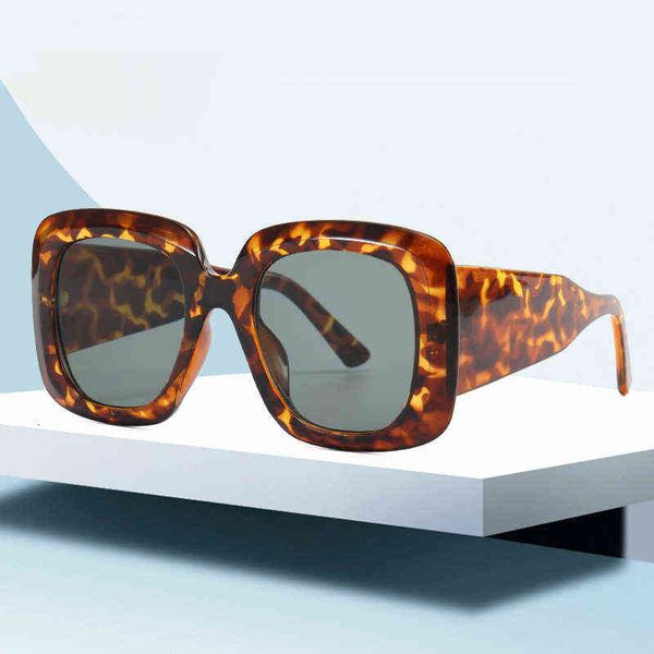 

new fancy fashion men's and women's fashion street shooting sunglasses personality cool optical glass 9opu, White;black