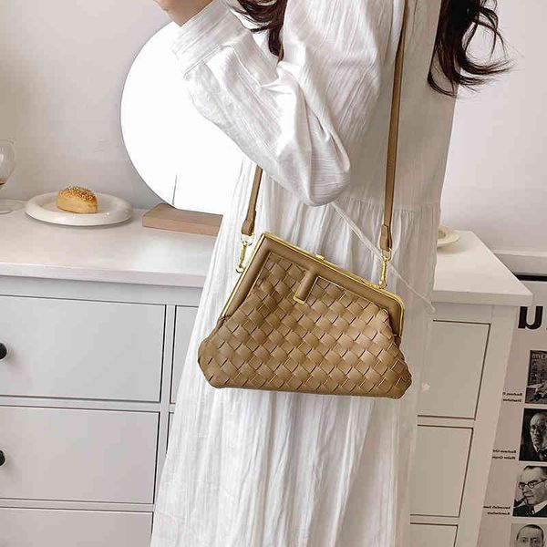

handbags woven shaped women's 2022 new clip buckle sling one shoulder bags