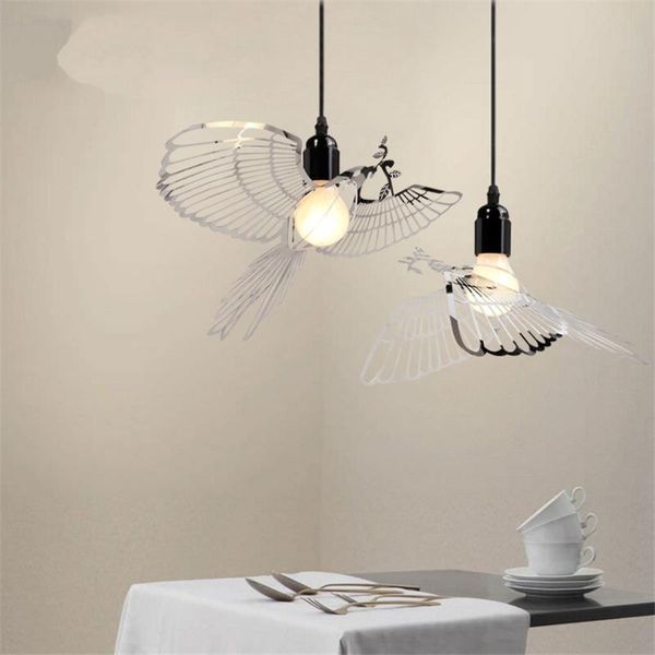 Lampade a sospensione Nordic Hollow Wings Luci per uccelli Corridoio del ristorante in ferro Appeso Tavolo da bar creativo americano Deco FixturesPendant