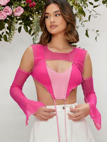 

two tone cold shoulder split cuff asymmetrical hem crop mesh k3tp#, White