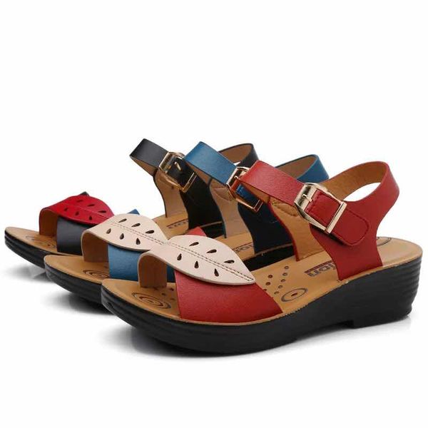 

Classics Women Rubber Sandals fashion Beach Thick bottom slippers Alphabet lady Sandals Leather High heel slides shoes Eu:35-40 66, #3