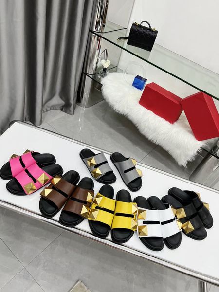 

designer luxury women sandals summer flip flops beach sandals leather casual rivet slippers v metal slides outdoor shoes, Black