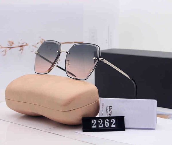

sunglassnew cut edge sunglasses, hollowed out overseas glasses, two color gradient sunglasses, White;black