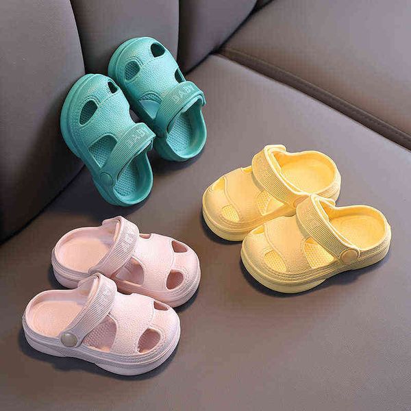 2022 Summer New Baby Hole Shoes Children Nice Non -Slip Soft Floor Menino Menina Sandálias de praia 1 a5 anos G220523