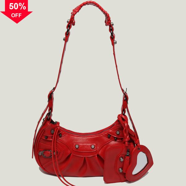 

new heavy industry locomotive in one month armpit single msenger fashionable retro women's totes shoulder bag