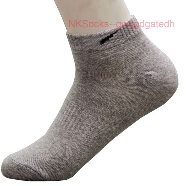 

classic men's fashion socks hook brand combed cotton sweat absorbing breathable medium tube sports striped solid sock casual men women, Black