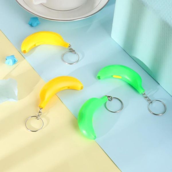 Favor de festa 6x2cm mini lanterna leve lanterna de banana anéis de banana Novo criação segura bolsa de luz de telefone leve pingente pingente Keychain natal Toys presentes SN4356