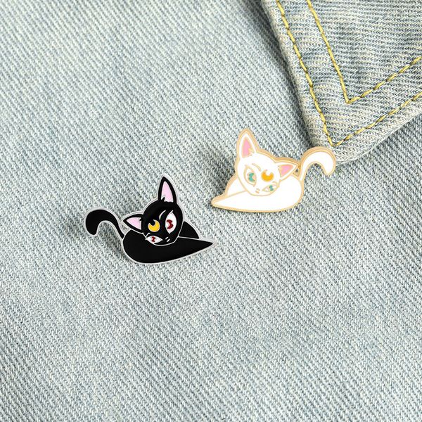

cartoon black white cat brooch for boys animal enamel pin wholesale creative animation peripherals metal badges jewelry small fashion access, Gray