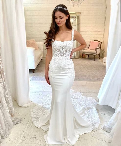 Bohemian Avorio Cinghie Abito da sposa a sirena per le donne Colletto quadrato Applicazioni in pizzo Abiti da sposa in raso Robe De Mariee Pizzo Coda lunga Abiti da sposa da spiaggia Custom Made