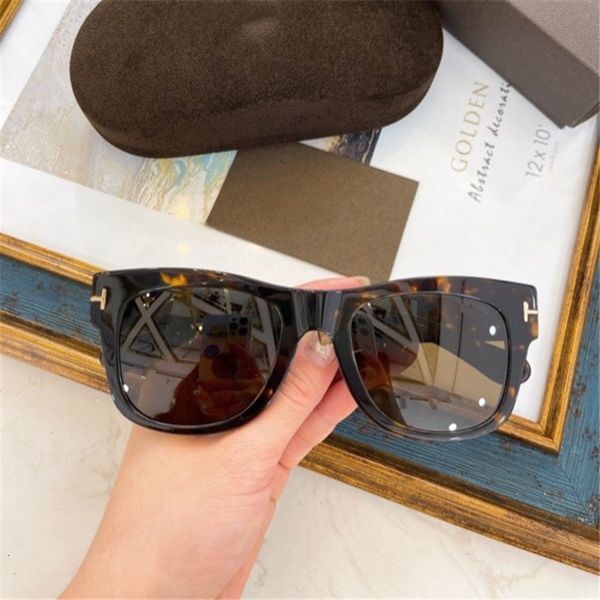 

sunglasses tf trend plate men's and women's star same type of square anti ultraviolet driving, White;black