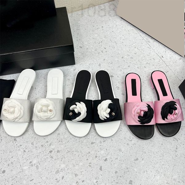 

slippers designer 2022 new xiaoxiangfeng mountain camellia open toe low heel flat bottomed silk satin one line beach sandals for women', Black