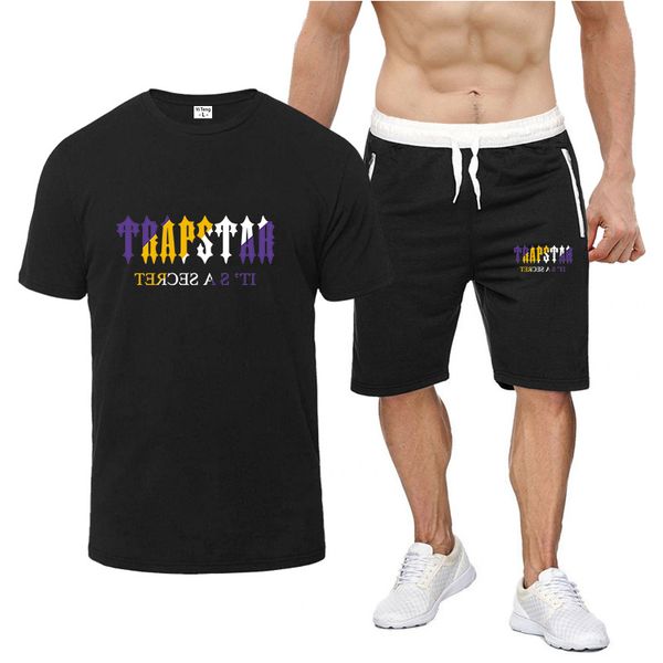 2022 New TRAPSTAR Summer Casual Tuta Pantaloncini T-shirt Set Harajuku Tops Tees Hip Hop Streetwear T-shirt Sport Pantaloni sportivi Set da uomo