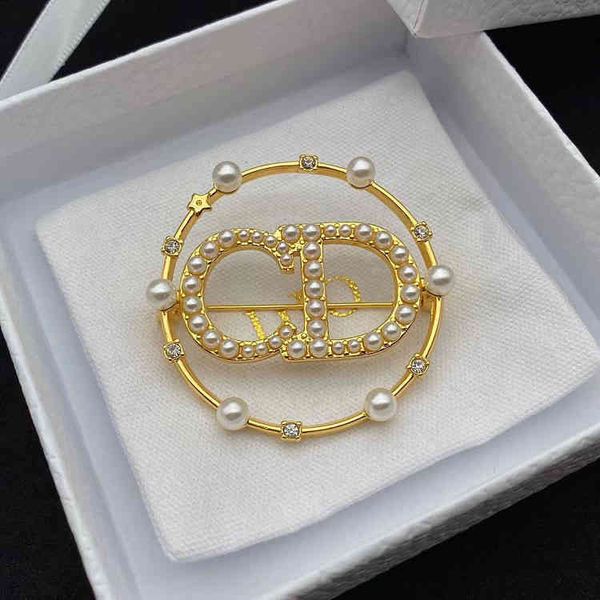 

design jewel ring pearl brooch simple temperament star diamond female letter bra, Gray