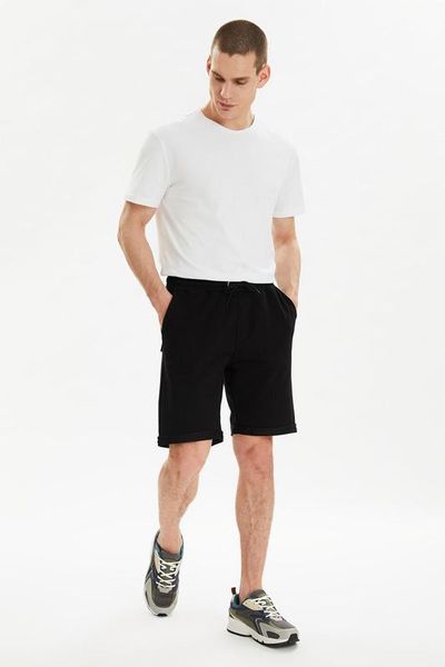 

trendyol men 's regular fit shorts & bermuda tmnss21sr00 220505, White;black
