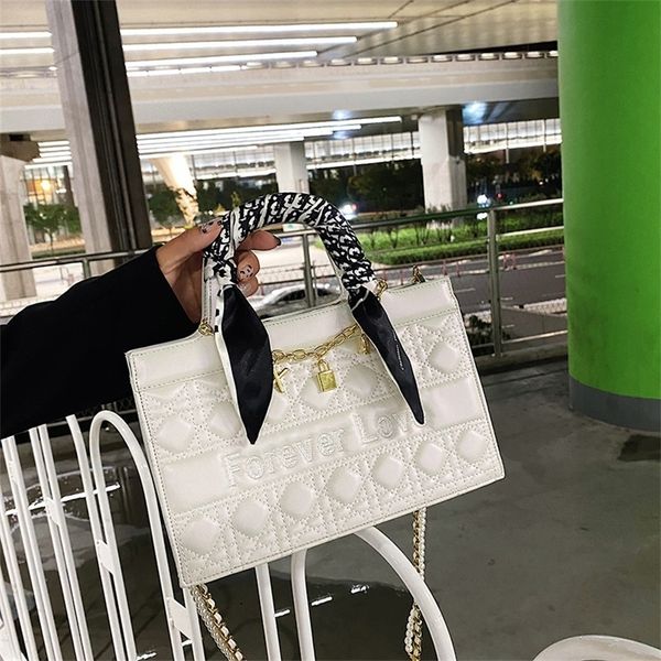 

female version lingge fashion embroidered thread ins red portable messenger chain tote vbmf design purses online