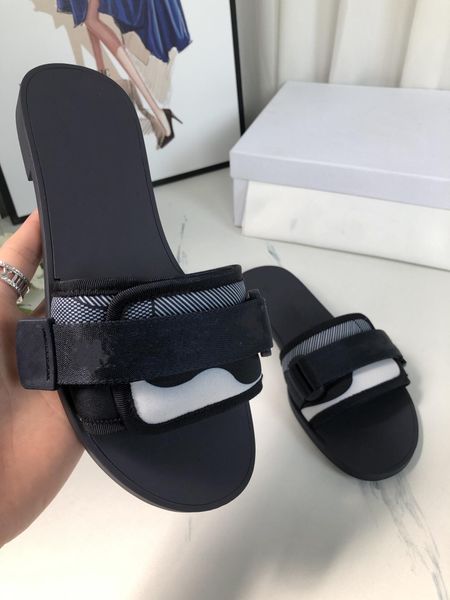 

dies spring/summer 2021 embroidered velcro slippers highlight individual aristocratic temperament current women's shoes wyr, Black