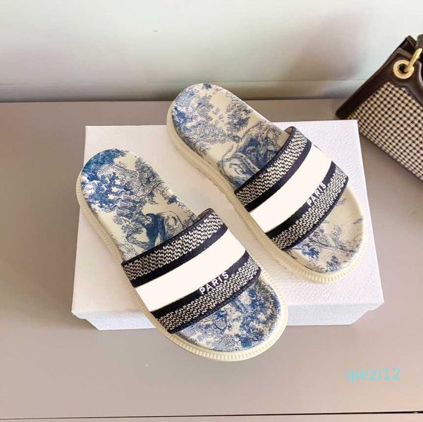 

2022 designer summer sandals beach slippers ladies flip flops loafers rubber slides indoor shoes with box, Black