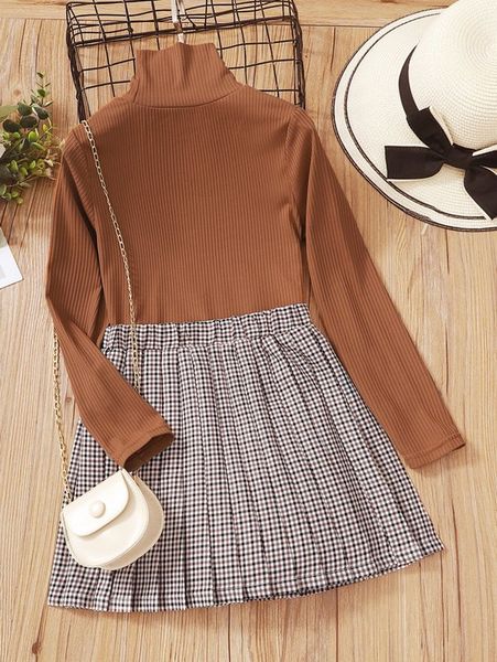 

girls high neck tee & plaid pleated skirt she, White