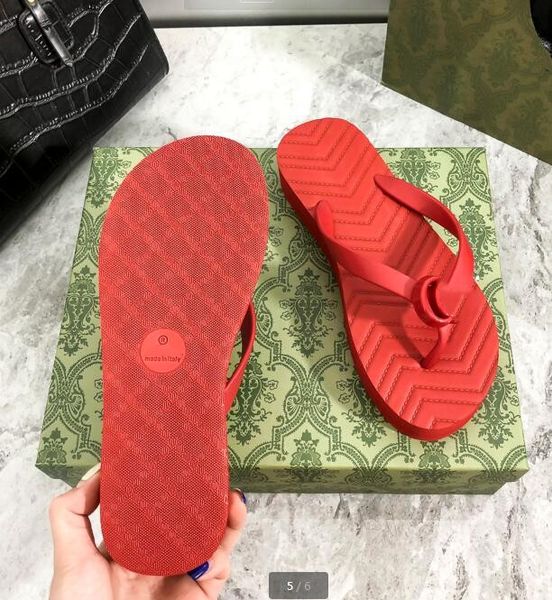 

2022 new star flip flops beach slippers style with short and shorts the four seasons fashionable girl more colour sandal, Black