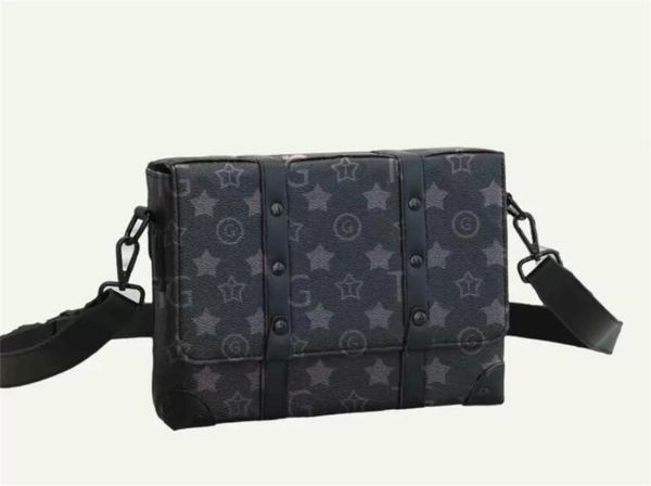 

mens shoulder monograms trunk messenger bag luxury flap embossed leather printed designer crossbody trunks bag's m45727 m57726