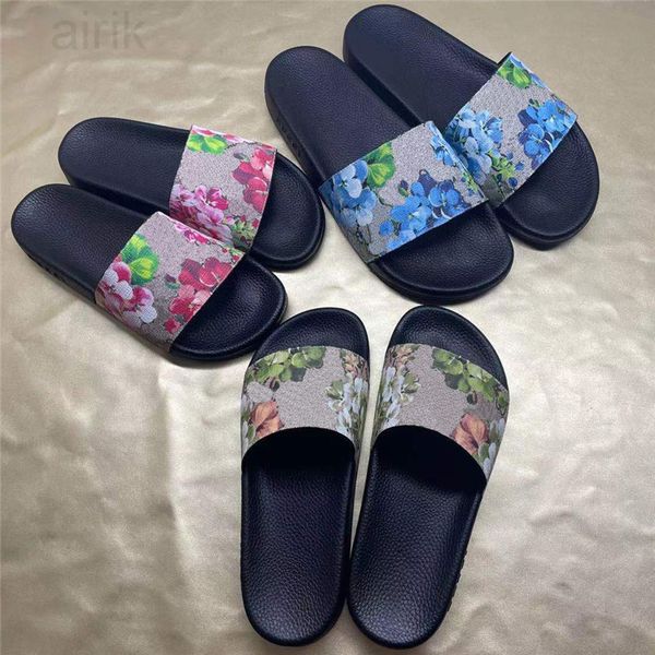

stylish slippers stripe sandals men women slipper bee letter print flip flops fashion beach slides summer rubber sandal trend, Black