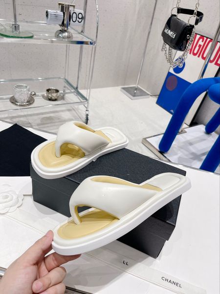 

2022 slippers designer women sandals luxury shoes ladies large slipper brown loafers slide cowhide genuine leather slide 0508, Black