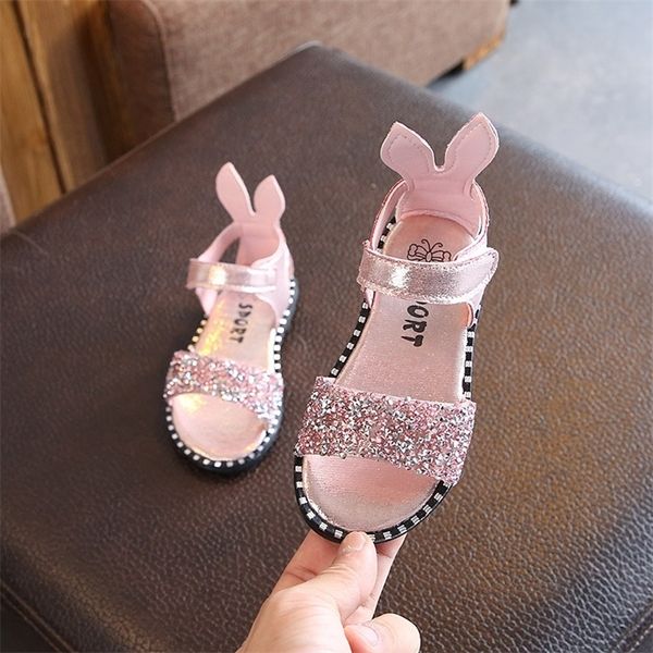Sandálias para as orelhas infantis de verão Moda Glitter Girls Princesa Sandálias Romanas Baby Kids Flat Nonslip Beach Shoes 220527