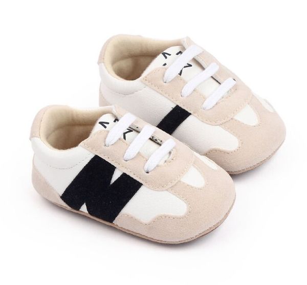 Sapatos de bebê recém-nascidos meninos meninas primeiros caminhantes infantis antiderrapante sapatos casuais tênis 0-18 meses 2 cores