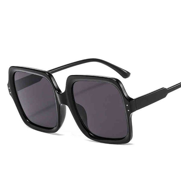 

2021 fashion oversized retro gradient sun glass newt glass square pc women sunglass, White;black