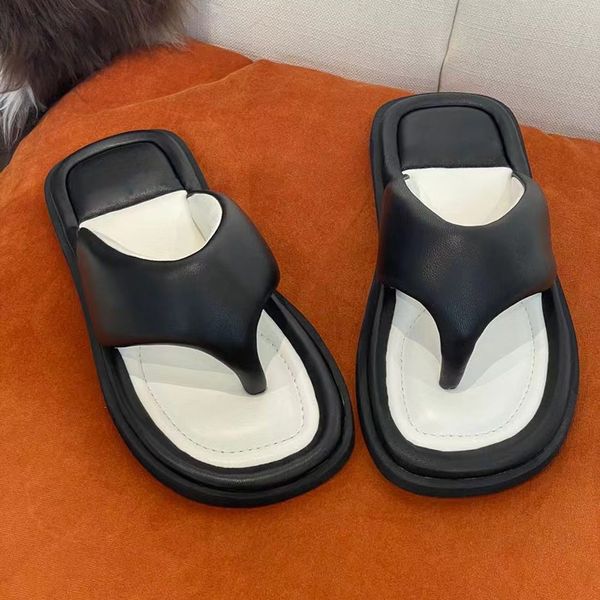 Losse Platte Slippers Brood Flip-Flops Zomer Nieuwe Vierkante Teen Flip-Teen Leuke Chubby Casual Sandalen Vrouwen grote Maat 35-42