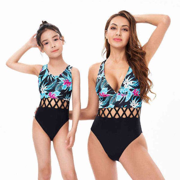 

mommy and me clothing family matching swimwear mother daughter bikini swimsuit women baby girls printing l220715, Blue