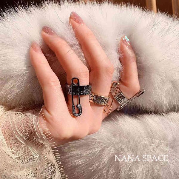 

western empress dowager's saturn pin with diamond personalized simple gold-plated ring for men and women, Silver