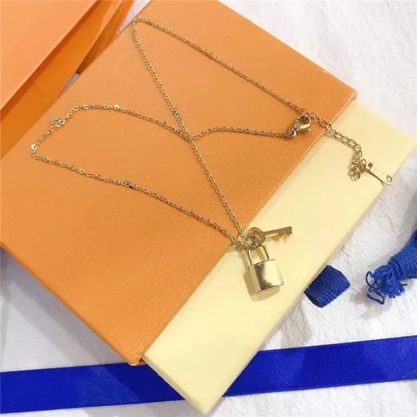 

luxury pendants necklaces fashion the key necklace for man woman designer jewelry pendant highly quality optional, Silver