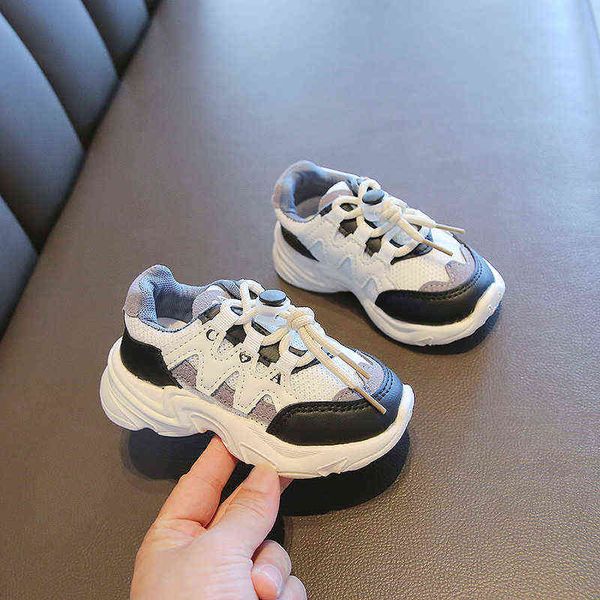 Sapatos infantis para meninas meninas outono tênis de basquete casual para meninos esportes de moda Os treinadores de malha preta infantil de 1 a 6 anos G220517
