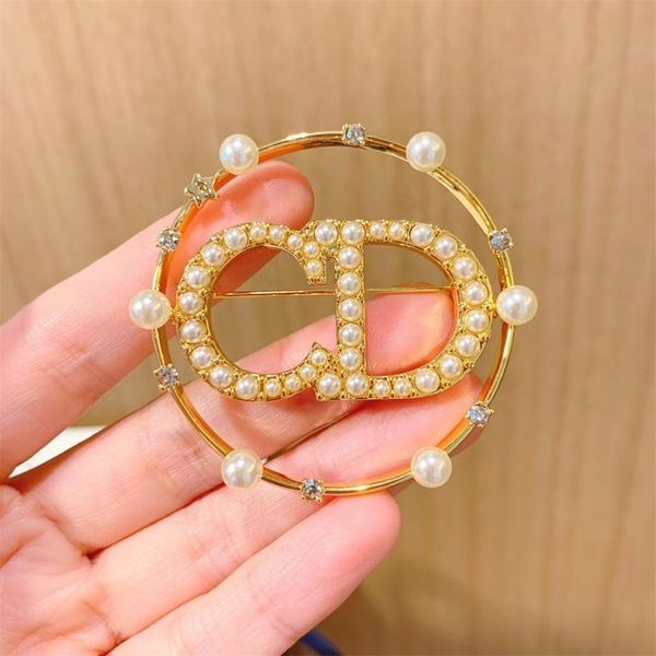 

round star dot diamond pearl brooch women's clothing accessories pin, Gray