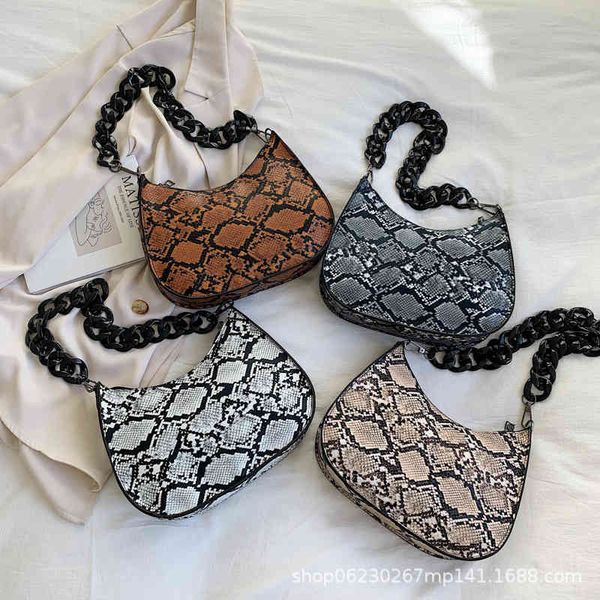 

2022 new chain embroidery thread women's fashion temperament messenger leather shoulder bag