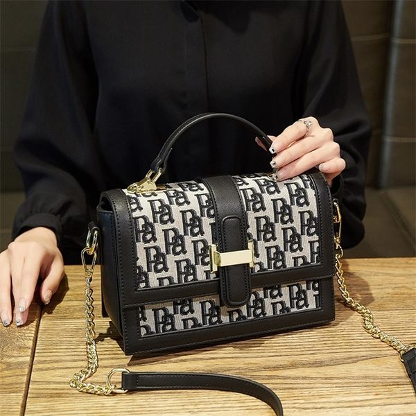 

women's messenger small women's new fashion popular square single hand clearance outlet sale