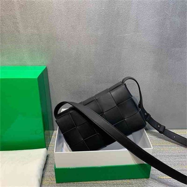 

original edition wei's luxurys venetas's bottegass's handbags qi woven pillow 2022 autumn winter women's messenger versa