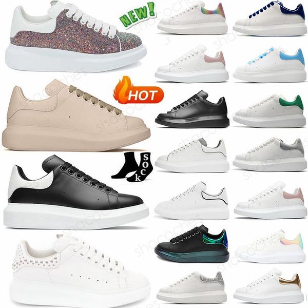 

2022 designer woman shoe leather lace up men fashion platform oversized sneakers white black mens womens luxury velvet suede casual shoes ch