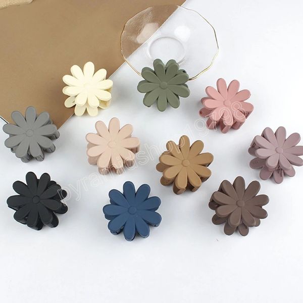 

fashion daisy flower hairpin hair claws flowers hair clip hairdressing tool hair accessories for women party, Slivery;white