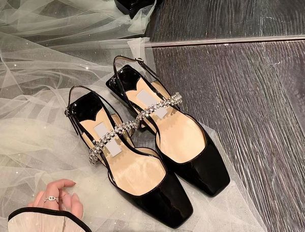Lüks tasarımcı ayakkabılar kadın sandaletler siyah örgü kristaller kadın seksi kare baş kristal toka süslemesi