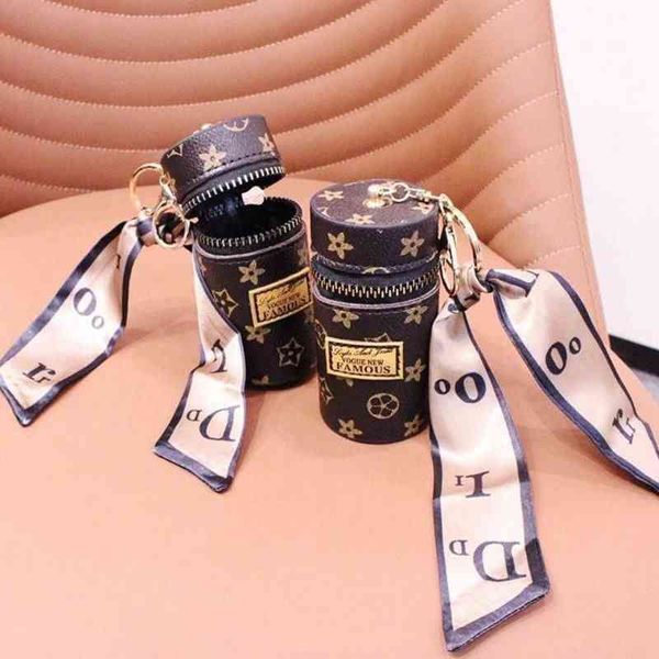 

red portable old lipstick mini storage bag key chain fashion keychain factory outlet, Silver