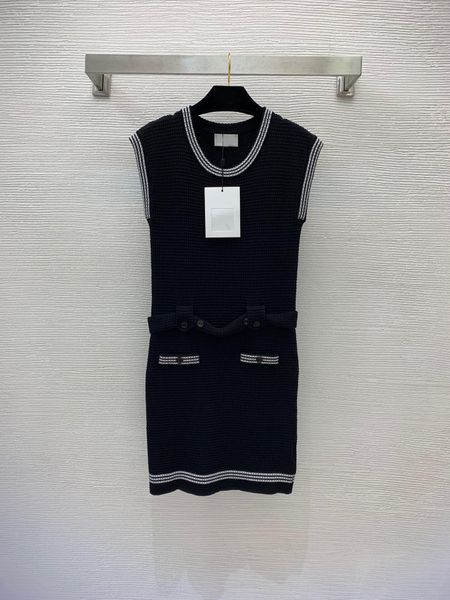 

228 2022 milan runway spring summer dress crew neck black white kint short sleeve brand same style empire womens fashion weini