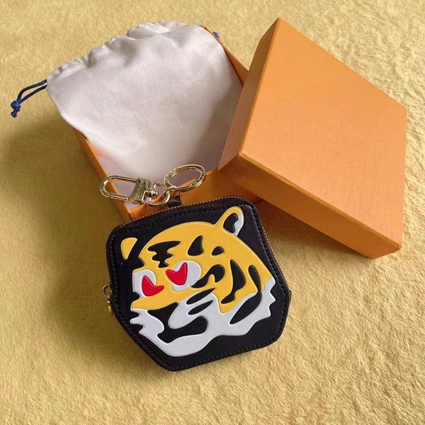 

fashion keychain key buckle letters design handmade leather keychains men women bag pendants duck tiger option quality, Silver