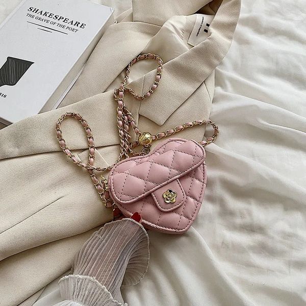 

designer mini bags women's 2023 summer new love messenger bag niche design fashion all-match solid color peach heartbag