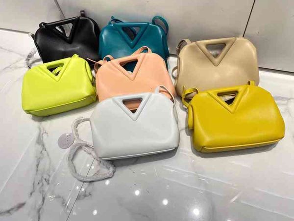 

original edition bottegs venets point bags price handbags venetasss designer bottegasss cloud portable mini shoulder inverted tria have logo