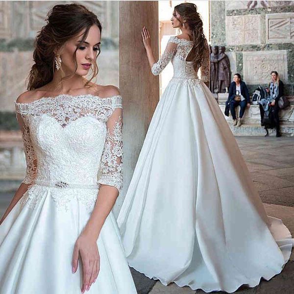 

ball gown wedding dresses off shoulder short sleeve slim lace trailing satin version a backless wedding dress travel pography, White